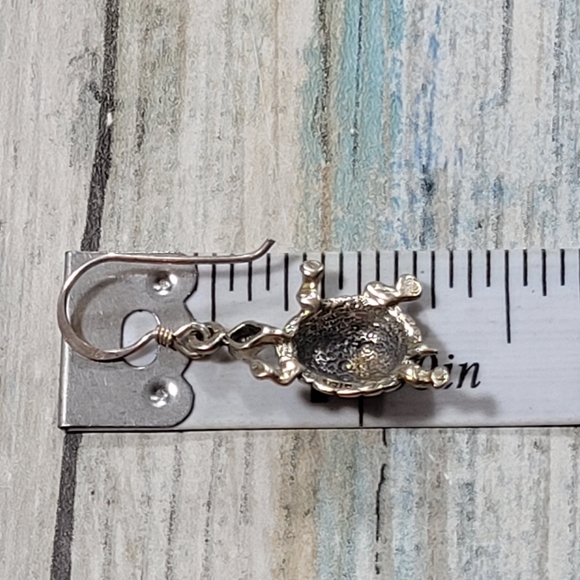 Sterling Turtle Earrings. - Picture 9 of 11